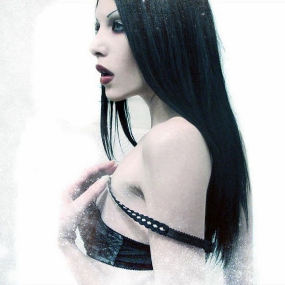 Meet your Posher, Ava - Picture 5 of 12